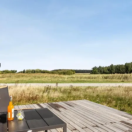 Luisa - 1km From The Sea By Interhome