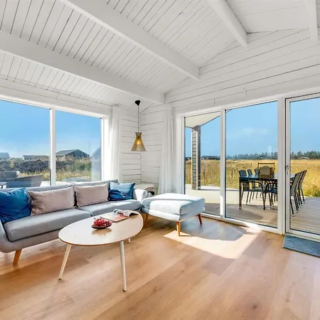 Luisa - 1km From The Sea By Interhome לוקן